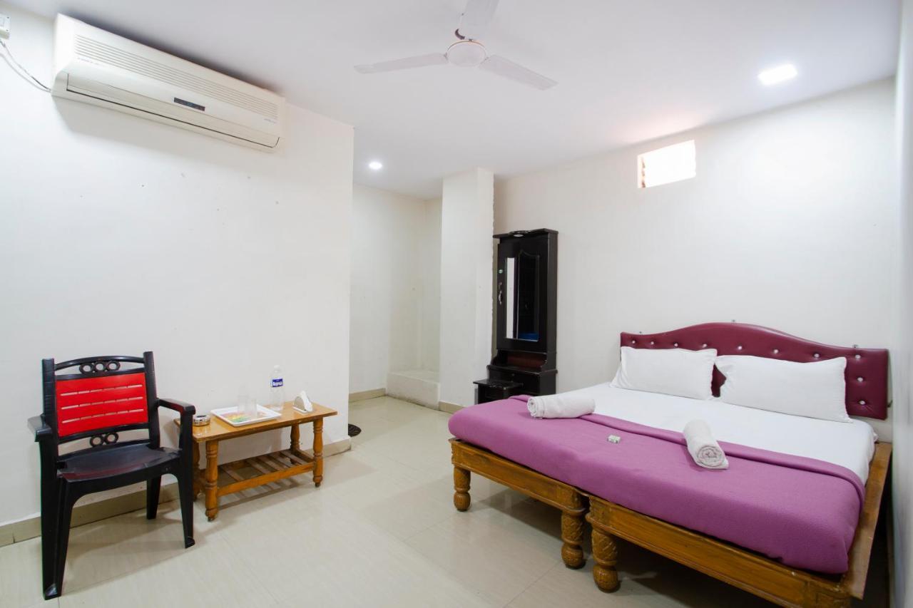 Hotel Sri Sai Balaji Hyderabad Exterior photo